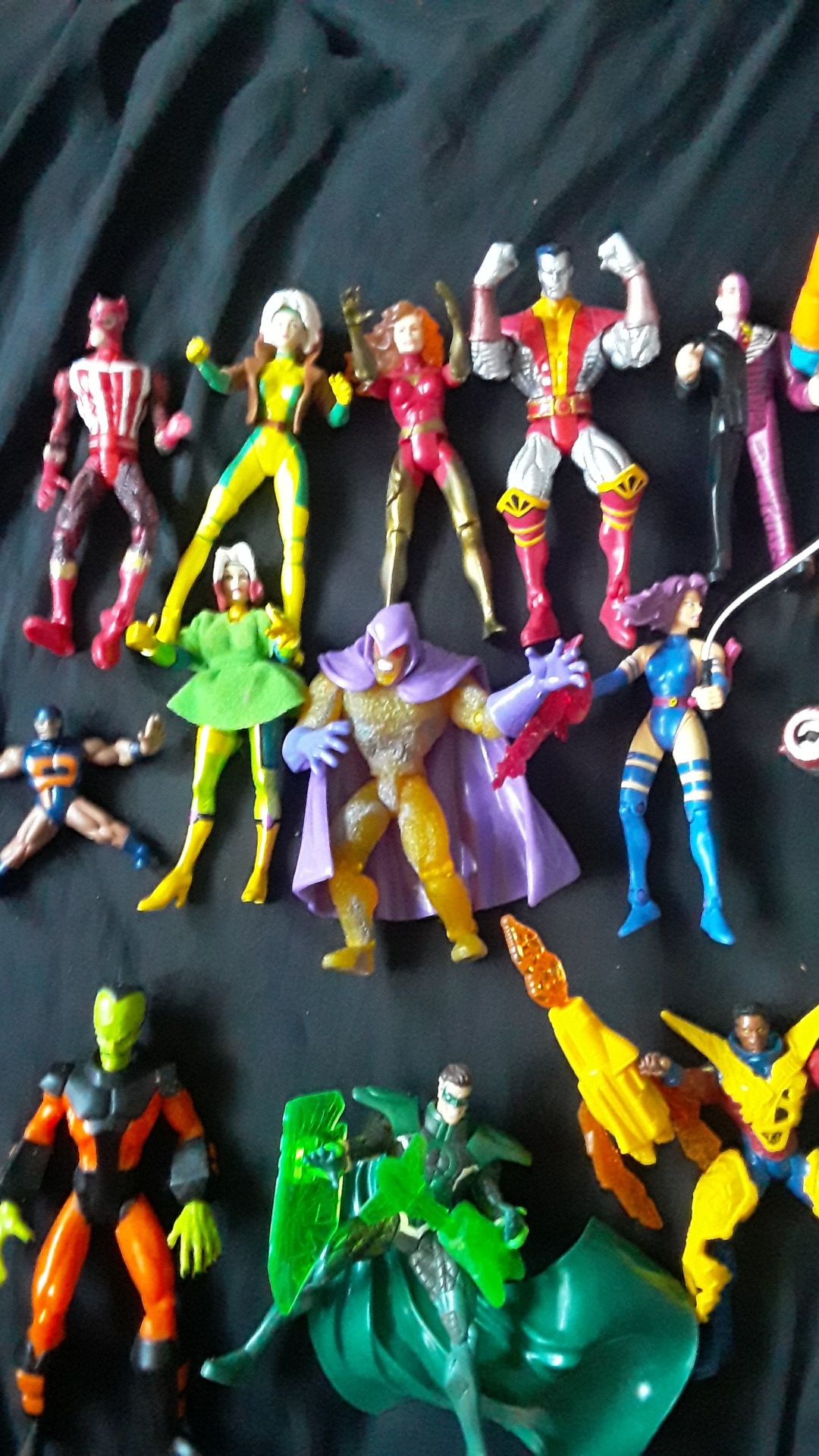 19 Vintage (1997) marvel action figures [great deal]