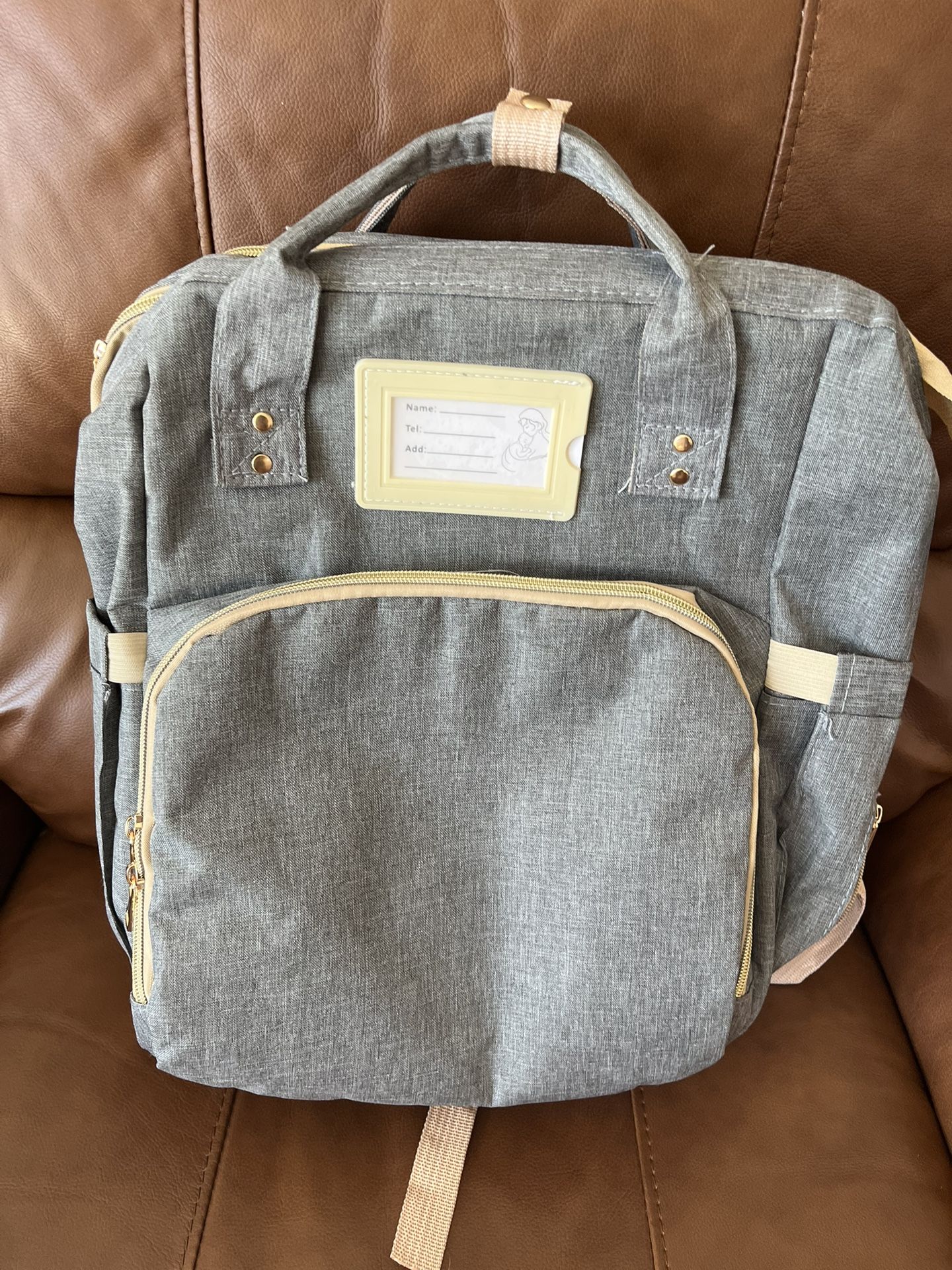 Diaper Bag / Becomes A Changing Pad Crib