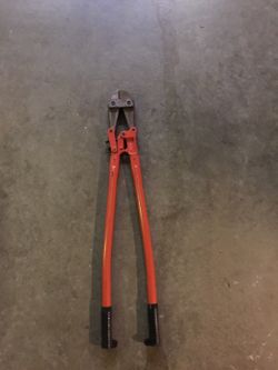 Bolt cutter