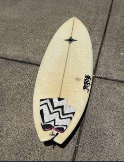 Sakal 5’ 6 Shortboard