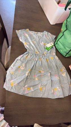 Girl’s Dress Bundle size 10