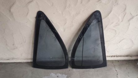 Honda Civic Rear Quarter Panel Glass