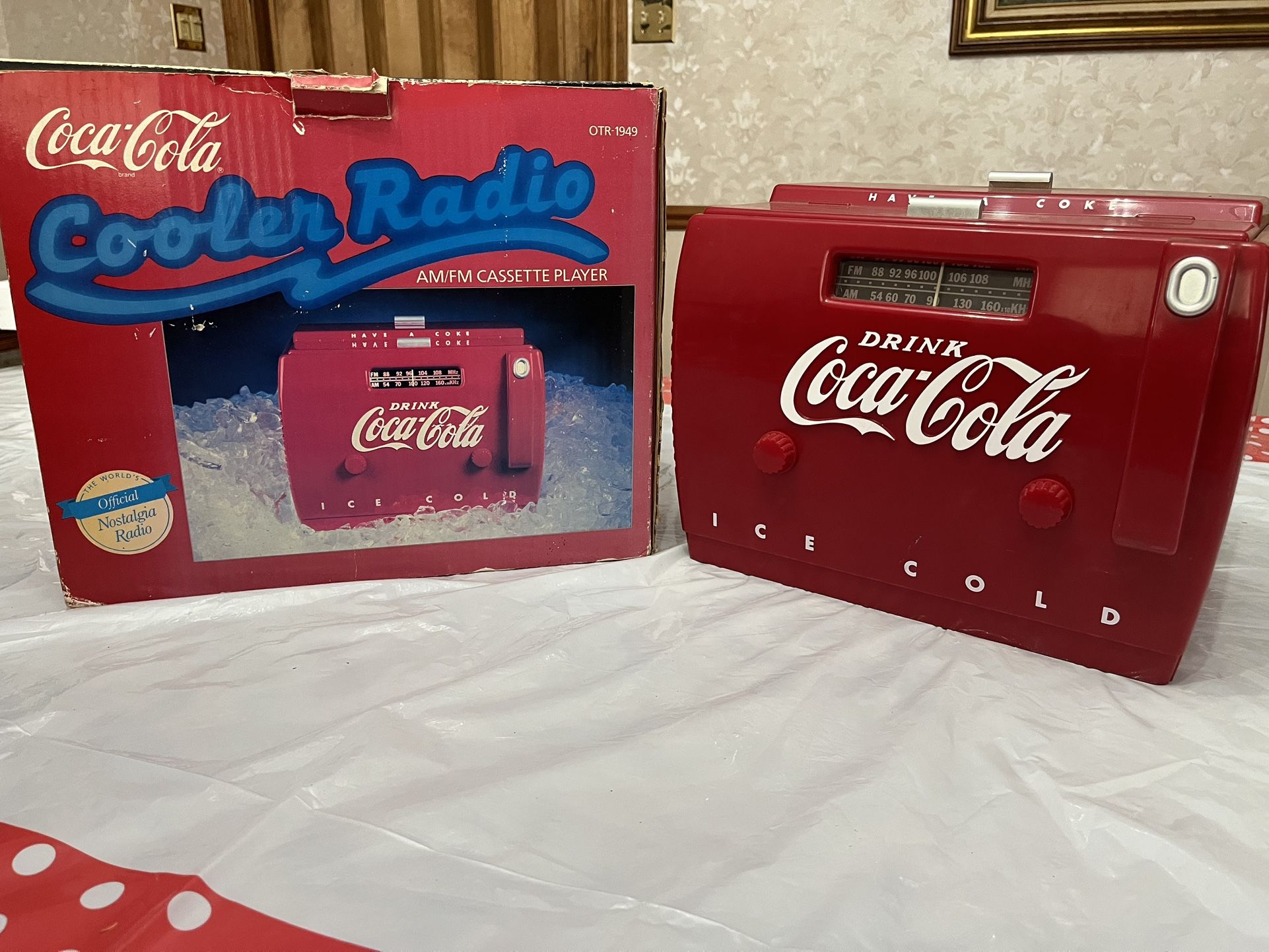 Coca Cola Cooler Radio