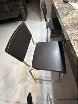 Set of 4 Modern Counter Height Bar Stools – Black & Silver