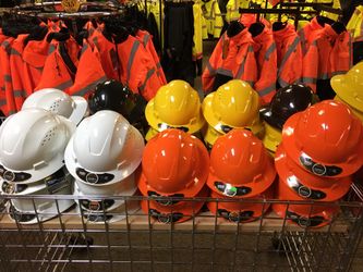 Hard Hat - Meets all ANSI Requirements