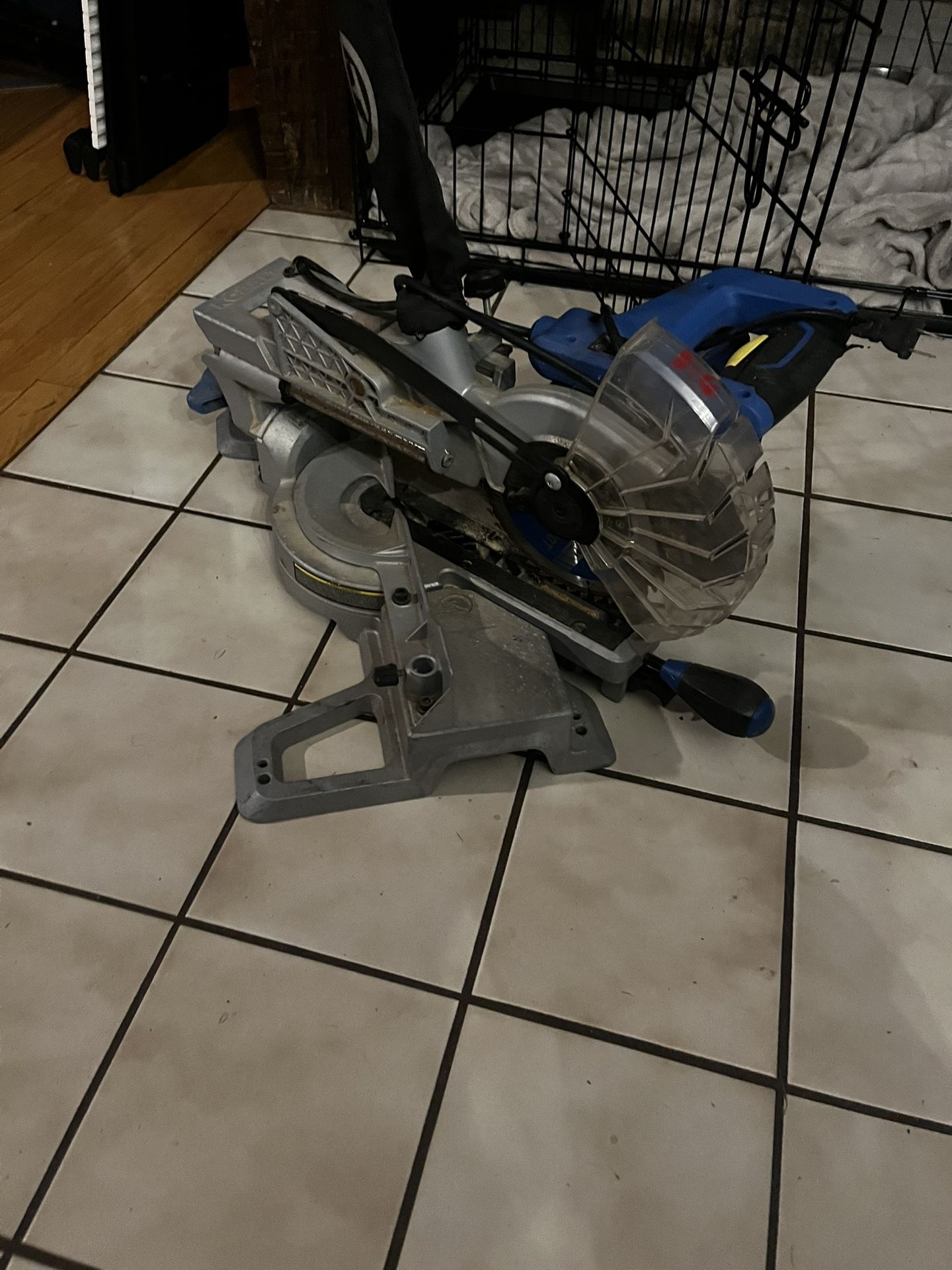 Sliding Miter Saw