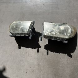  2007 Toyota Tundra Headlights