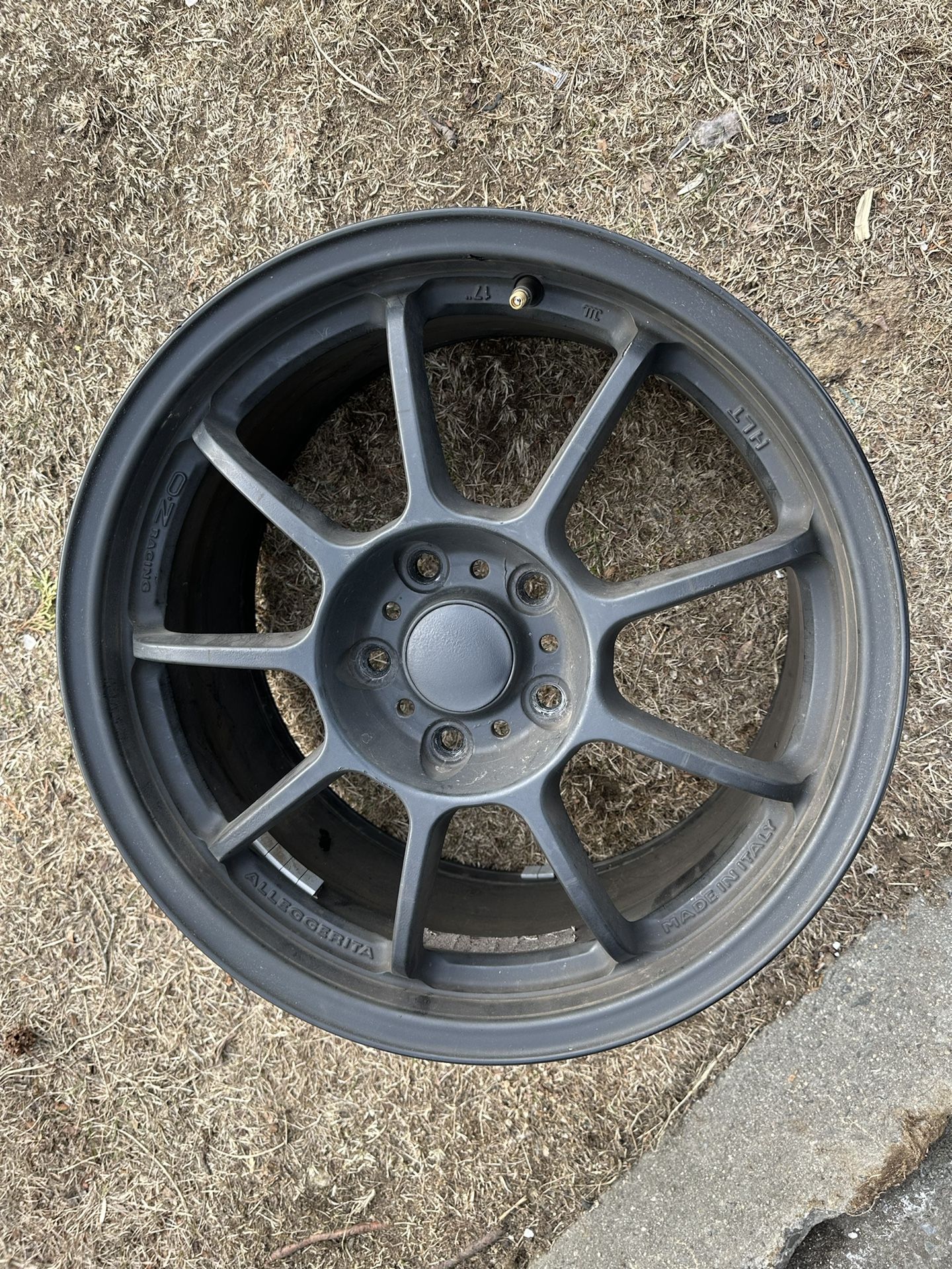 O.Z. Alleggerita Hlt 5x114 Bolt Pattern 17x8.5