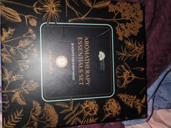 BRAND NEW AROMATHERAPY  OILS 18PC