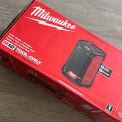 Milwaukee Radio And Charger 