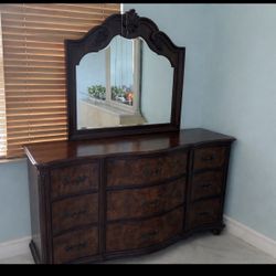 Large Dresser with Mirror – Solid Wood, Elegant Style, Great Condition