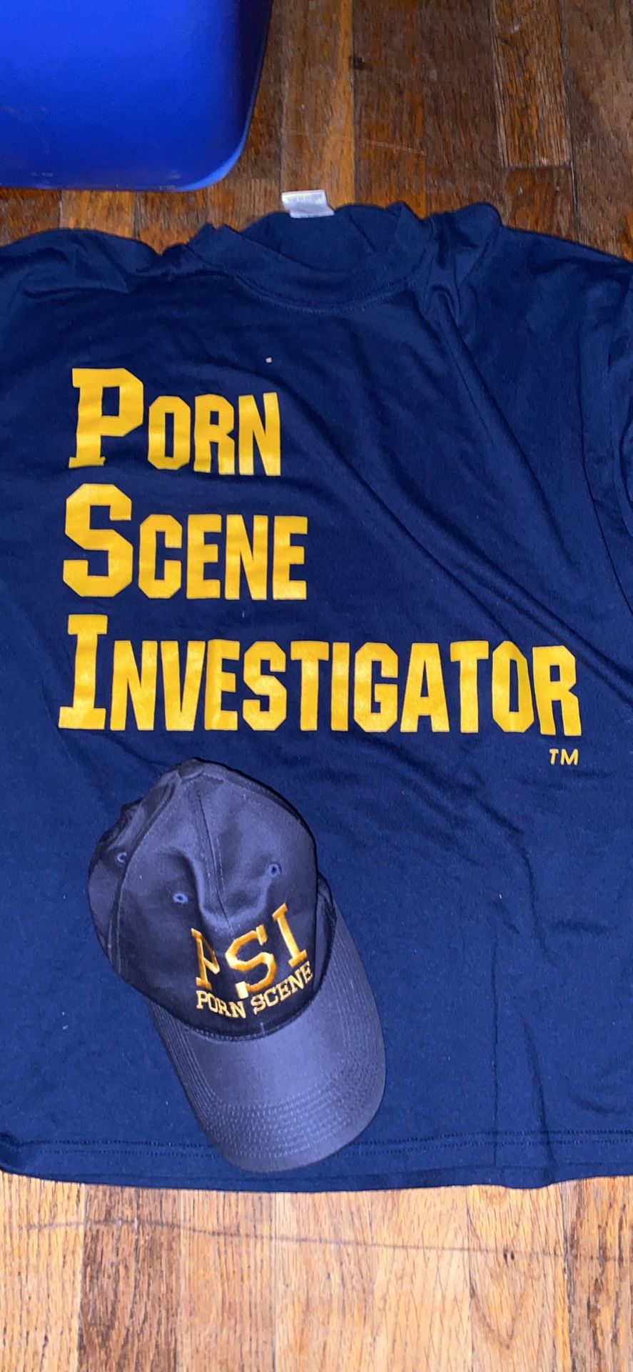 PSI COSTUME (porn Scene Investigator)