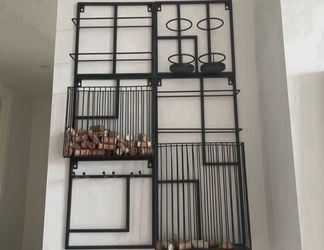 Wine Enthusiast Wine Wall Rack