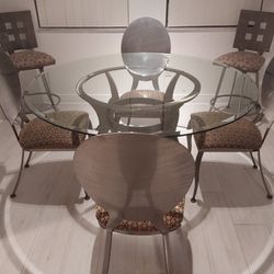 52 Inch Round Glass Table With Four Chairs