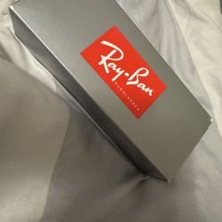 Women’s/ Men’s Ray bans 