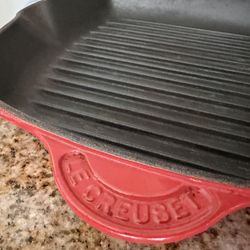 Le Creuset Enameled Cast-Iron 10-1/4-Inch Square Skillet Grill, Cerise (Cherry Red)