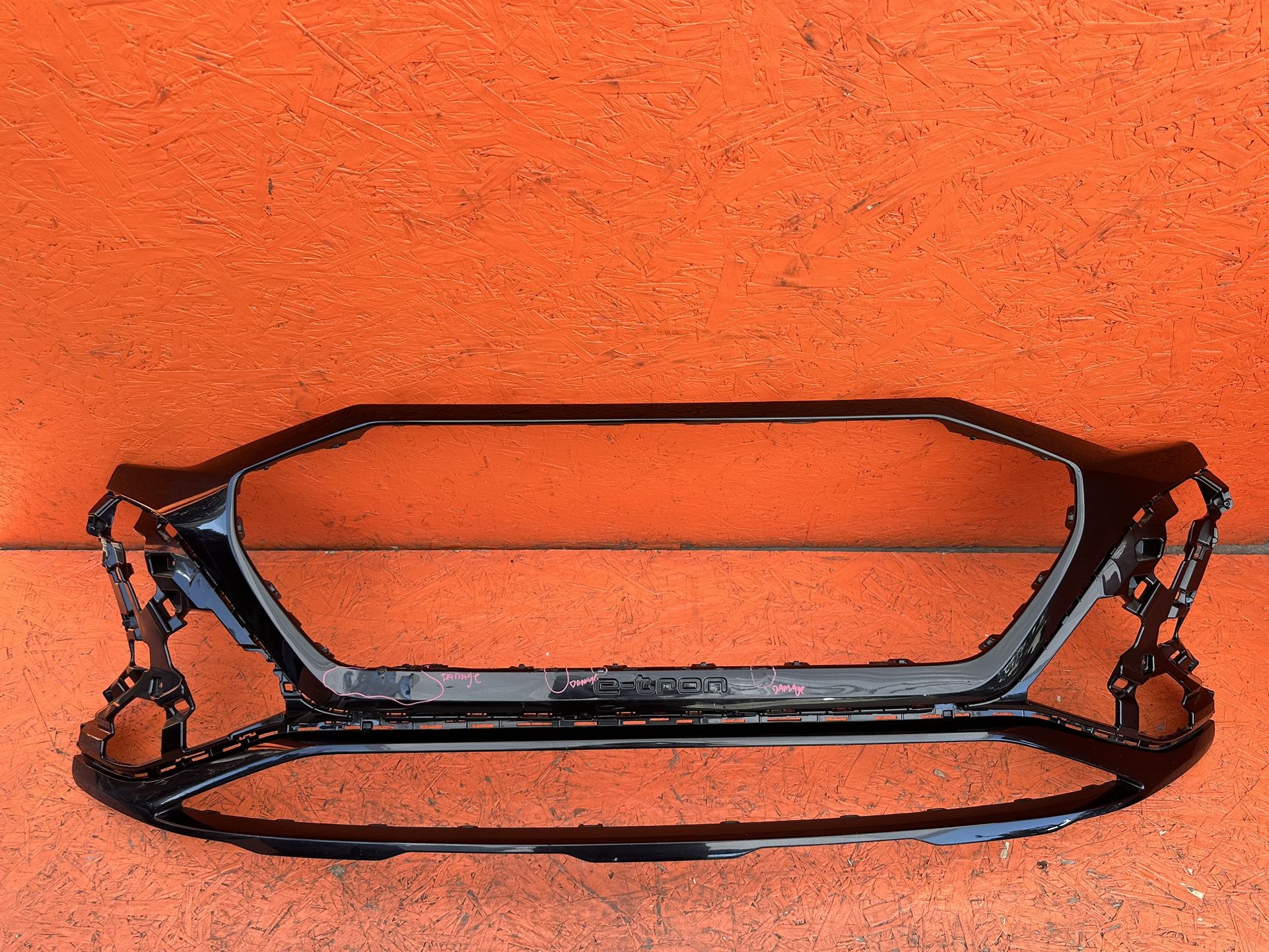 2022 2023 2024 2025 AUDI Q8 E-TRON FRONT BUMPER COVER OEM 4KE807725