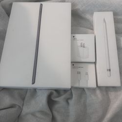 Brand New iPad 9th Gen bundle 