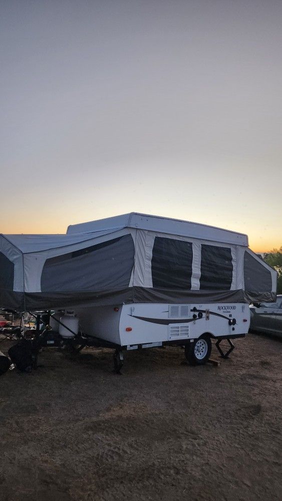 2016 Pop Up Trailer
