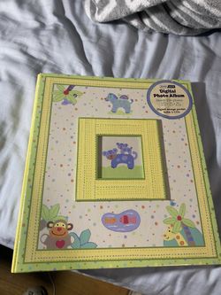 Baby picture frame (150 slots)