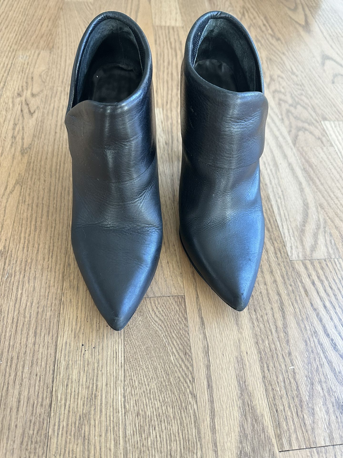Women’s Winter Boots, Size 9 by Aldo
