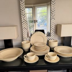 Vintage Banana Republic Stoneware Plate Set 25 Pieces