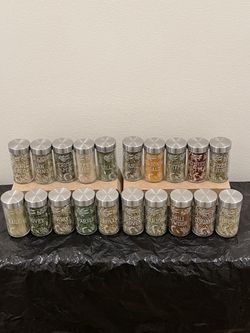 NEW!! 20 UNOPENED, Sealed 3.5" GLASS Bottles of Various SPICES - firm posted price.
