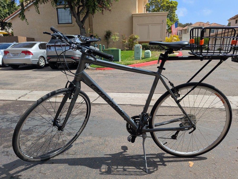 Cannondale Quick 6 Hybrid Bike, 21 speed, XL frame