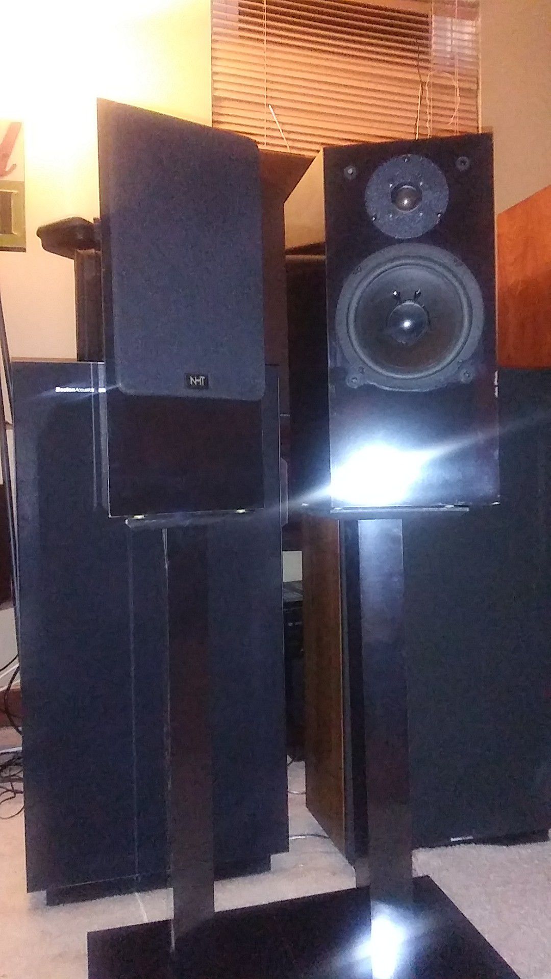 WAS $190 NEED TO SELL TODAY. ( SALE PENDING) NHT (NOW HEAR THIS)model 1.3 150 watts selling with original speaker stands