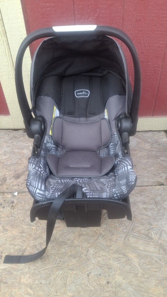 Evenflo NurtureMax Infant Car Seat