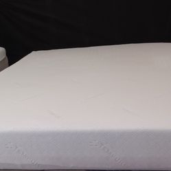Queen Size Mattress No Delivery (Colchón Queen Size)