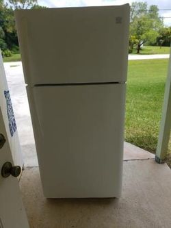 Free fridge works perfect