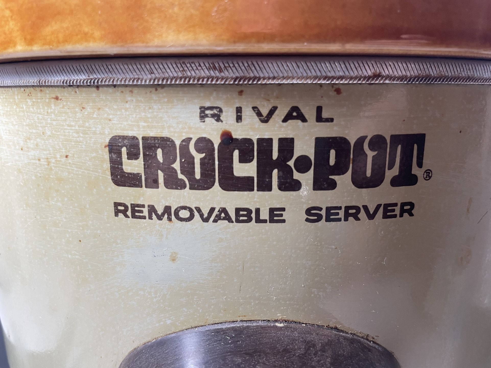 Vintage Rival 4 qt. Crock Pot Brown Stoneware Slow Cooker Model 3154/1  Glass Lid. for Sale in Westport, IN - OfferUp