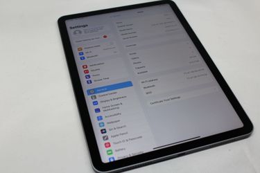 Apple iPad 5th Gen- Space Grey- 64GB (Model: A2588)