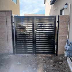Custom Gate
