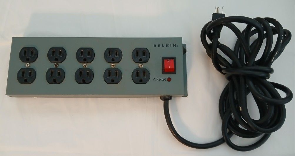 BELKIN SurgeMaster #F9D1001-15 Surge Suppressor/ Protector 10 Outlets