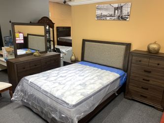 Complete bedroom set store closing!!!