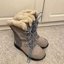 Columbia Ice Maiden II Boot Womens Size 7 Gray Suede Omni-Grip Faux Fur Winter