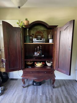 Hutch/Cabinet