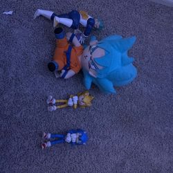 Toys And Plushie For 14 Dollars All In Total