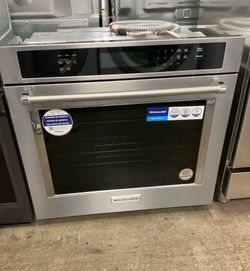 KitchenAid 30 in. Single Electric Wall Oven Single-Fan and Self-Cleaning