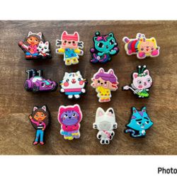 Gaby Dollhouse, Croc Charms Bundle