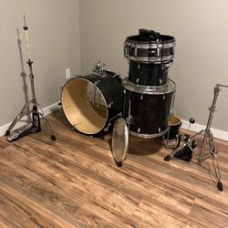 Rogers Drum Set 