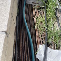 A Bunch Of Rebar And Dobees. Free