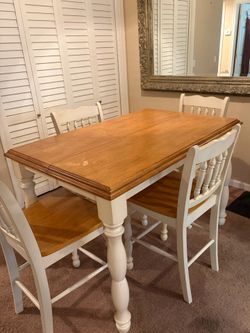 Table with 6 chairs