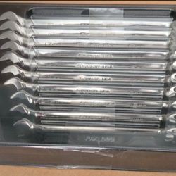 Snap-on Ratcheting Wrench Set. New