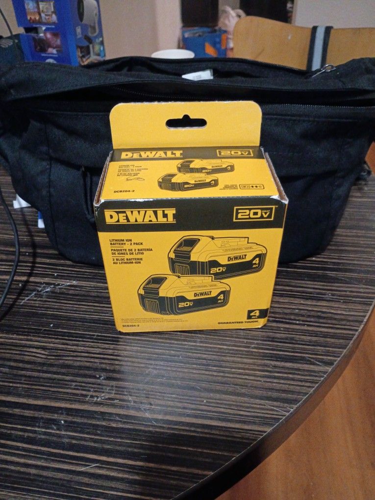 20v 4ah DeWalt Battery 2 Pack