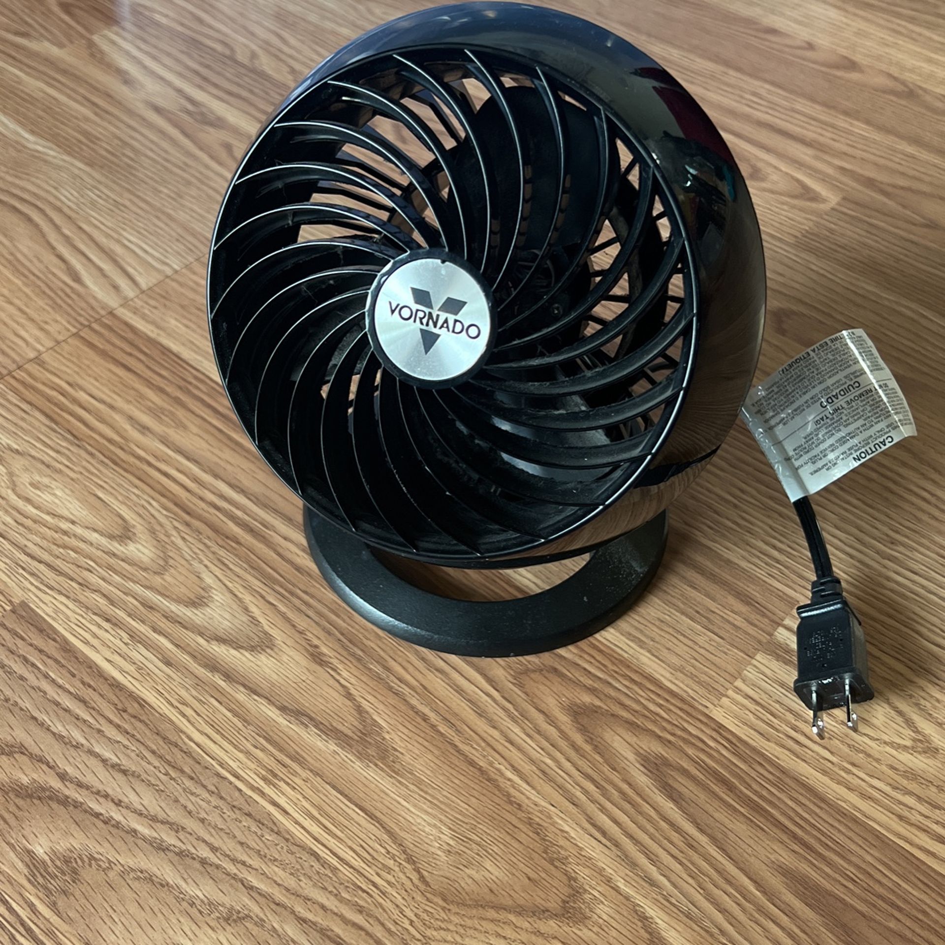Vornado 160 Small Room Air Circulator Fan Black