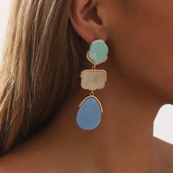 E286 -Beautiful Long Blue Earrings !