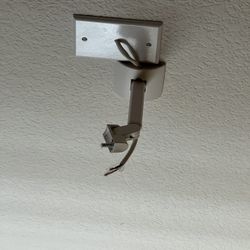 4 Bose Speaker Mounts (wall Or Ceiling Mountable)